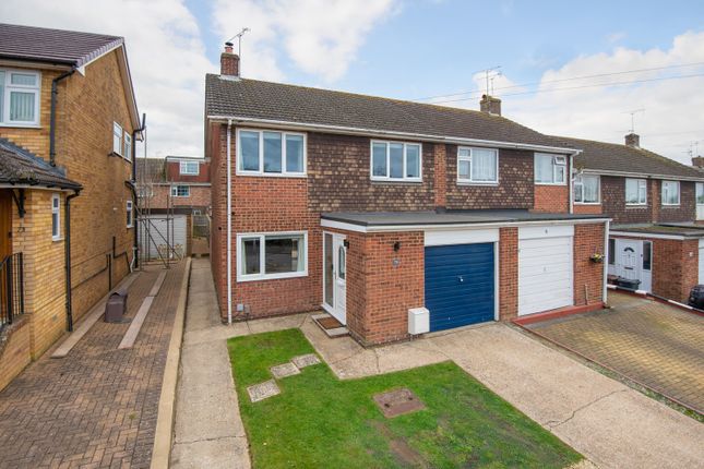 3 bed property, in Highfield Road, £350,000