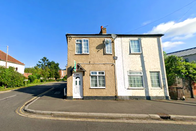 2 bed property, in New Heston Road, £469,950