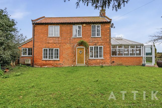 5 bed property, in Barnaby Green, £800,000