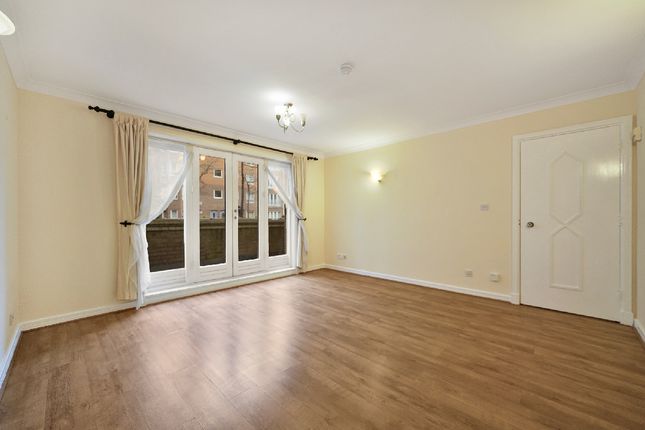1 bed property, in Homer Drive, £385,000