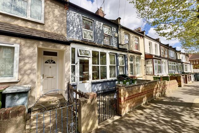 3 bed property, in Landseer Avenue, £425,000