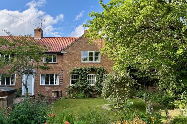 2 bed property, in Symonds Lane, £510,000