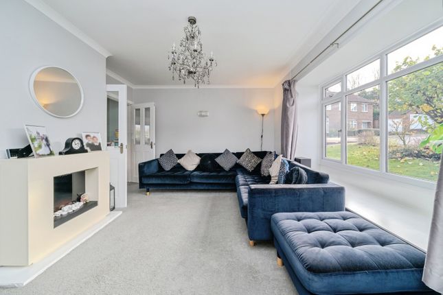 3 bed property, in Yarm Close, £750,000