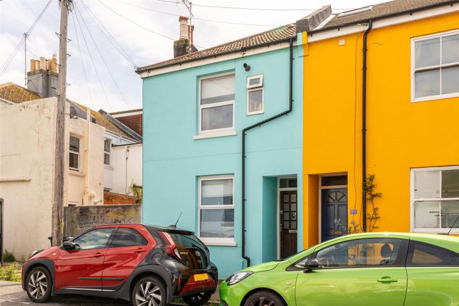 3 bed property, in Grove Street, £525,000