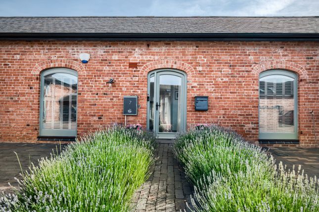3 bed property, in Netherstead Court Morton Bagot, £775,000