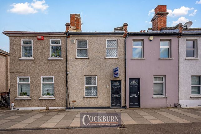 2 bed property, in Footscray Road, £350,000