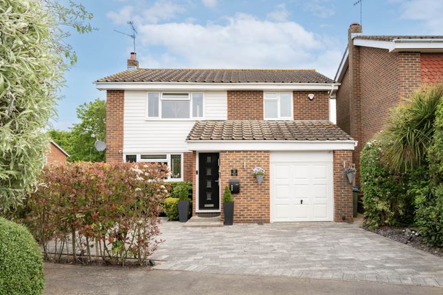 3 bed property, in Spinney Close, £575,000