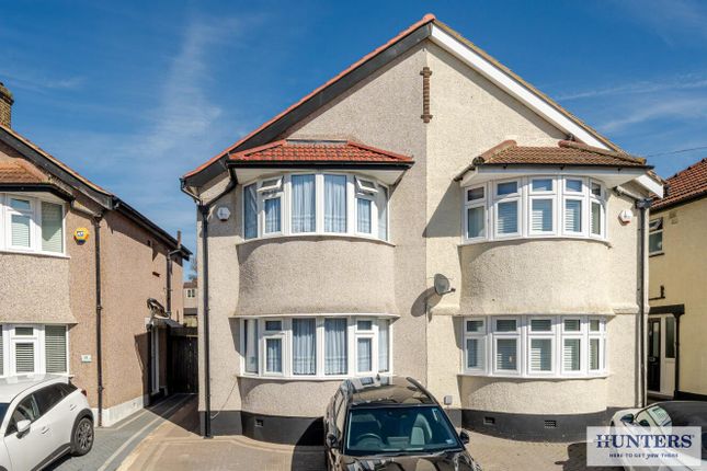 3 bed property, in Budleigh Crescent, £475,000