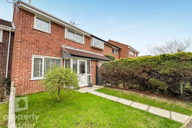 3 bed property, in Chestnut Avenue, £240,000