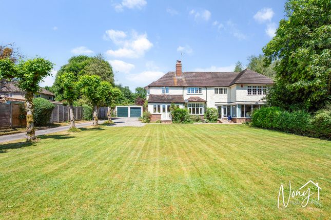 6 bed property, in Main Road, £1,695,000