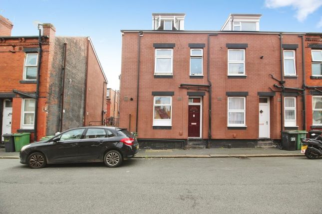 2 bed property, in Recreation View, £100,000