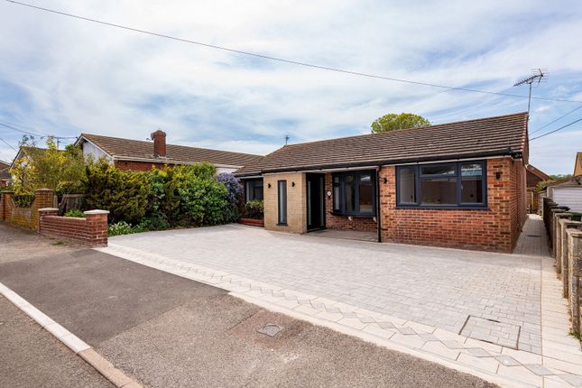 4 bed property, in Holyrood Drive, £450,000