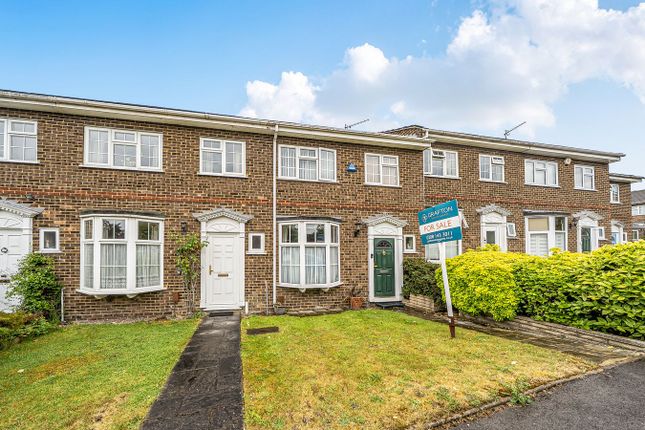 3 bed property, in Chiltern Gardens, £550,000