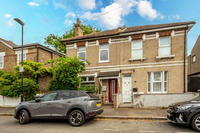 2 bed property, in Amity Road, £575,000