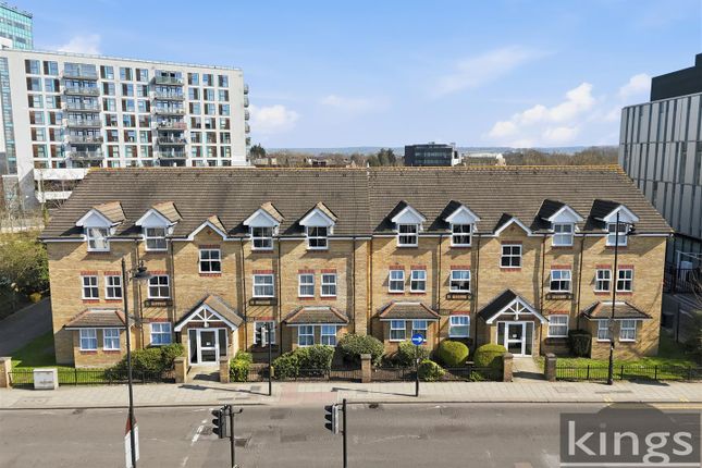 1 bed property, in Genotin Road, £225,000