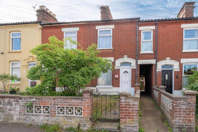 2 bed property, in Sprowston Road, £180,000