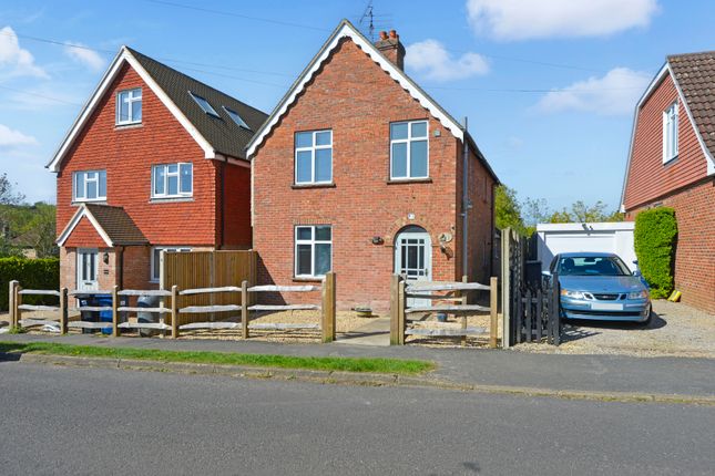 3 bed property, in Pitfold Avenue, £825,000