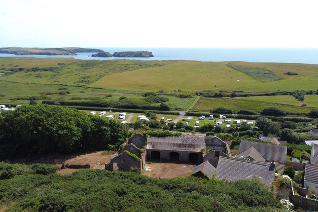 Land, in Sea Cliff, £325,000