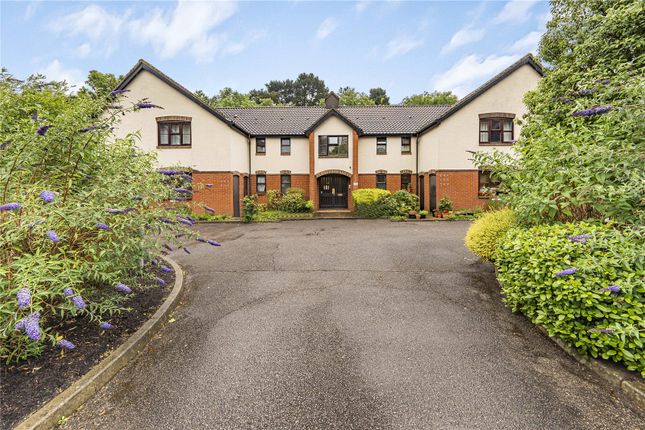 2 bed property, in Beaumont Place, £300,000