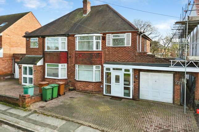 3 bed property, in Bell Lane, £325,000