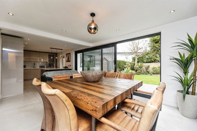 4 bed property, in Wakefield Road, £450,000