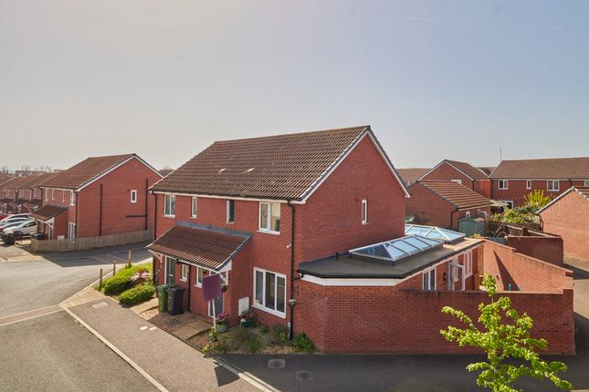4 bed property, in Melrose Avenue, £350,000