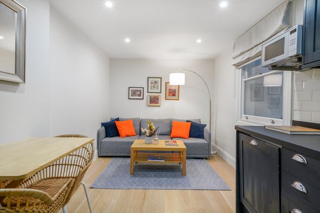 1 bed property, in Sussex Gardens, £310,000
