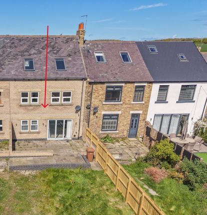 2 bed property, in Sea Breeze Apartment First Row, £5,000