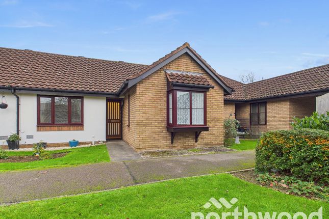 2 bed property, in Meridian Court, £175,000