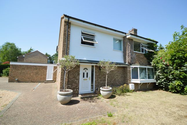 4 bed property, in Cumberland Road, £600,000