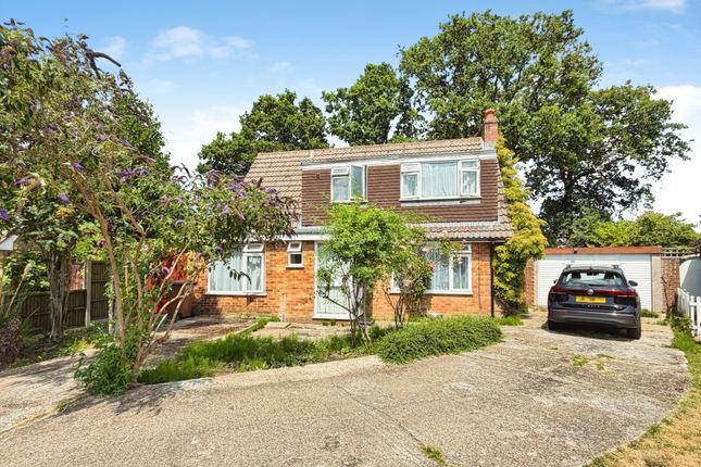 3 bed property, in Robin Close, £550,000