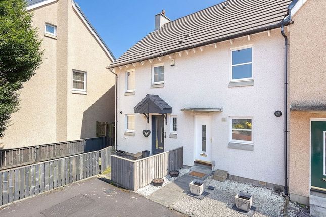 2 bed property, in Farmstead Way, £142,000