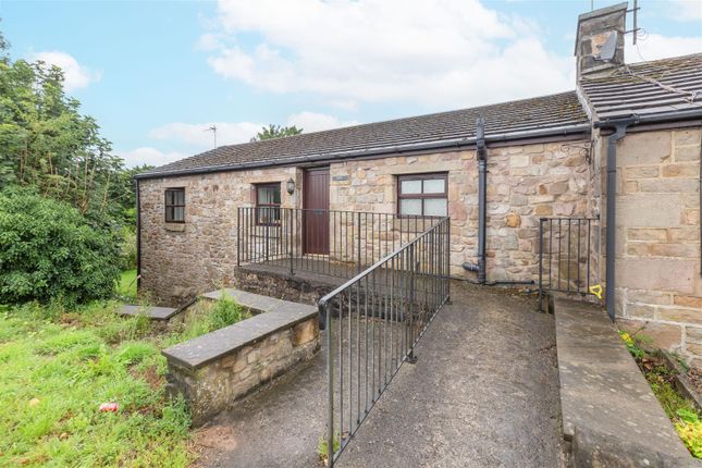 2 bed property, in Potters Brook, £145,000