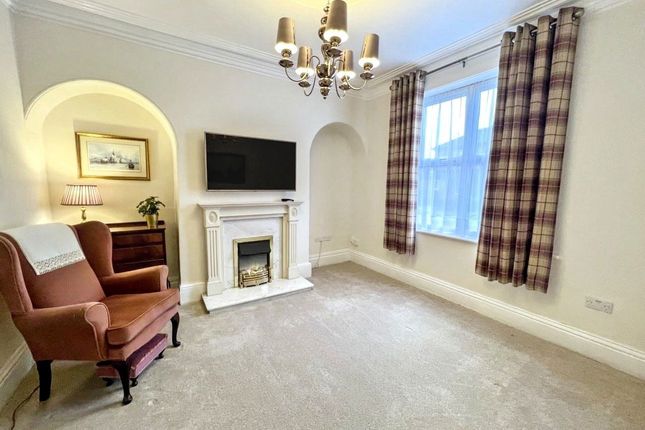 3 bed property, in Derwent Street, £60,000