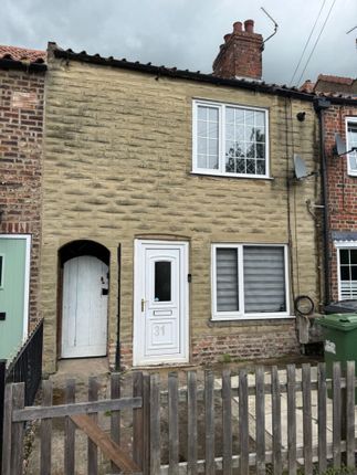 2 bed property, in 31 Brigg Lane, £135,000