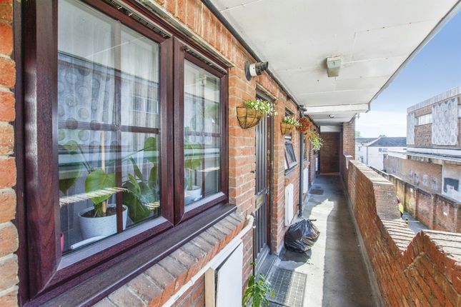 1 bed property, in Church Mews, £58,000