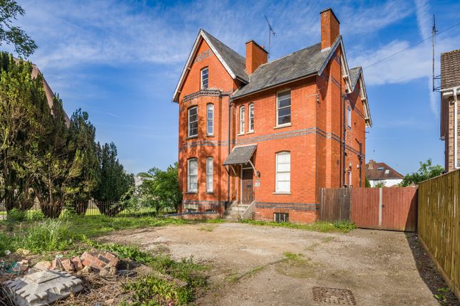 6 bed property, in All Saints Villas Road, £900,000