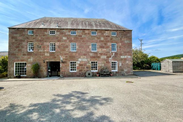 4 bed property, in Echt, £490,000