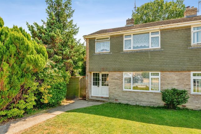 3 bed property, in Brookside, £475,000