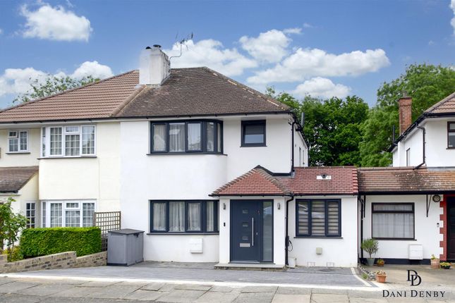 3 bed property, in Upcroft Avenue, £799,950