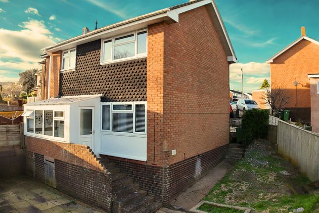 3 bed property, in Wellswood Gardens, £290,000