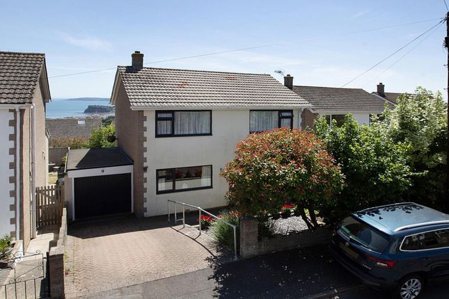 4 bed property, in Hazel Close, £450,000