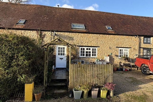 3 bed property, in Leigh Common, £307,000