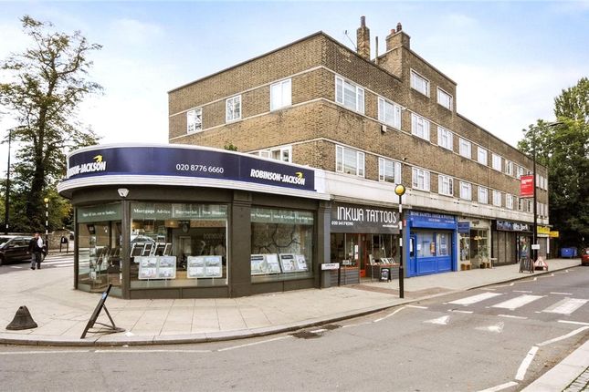 2 bed property, in Kirkdale Corner, £250,000