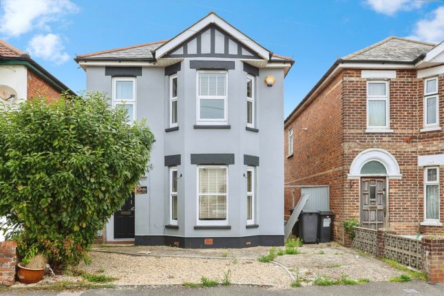 4 bed property, in Capstone Road, £370,000