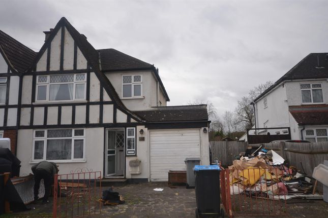 5 bed property, in Windermere Avenue, £675,000