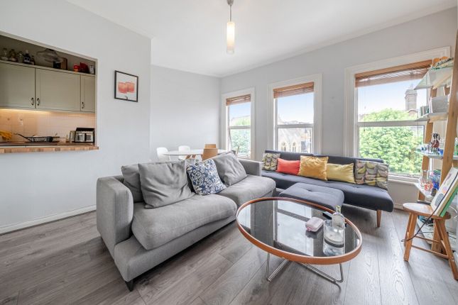 2 bed property, in St John's Hill, £575,000