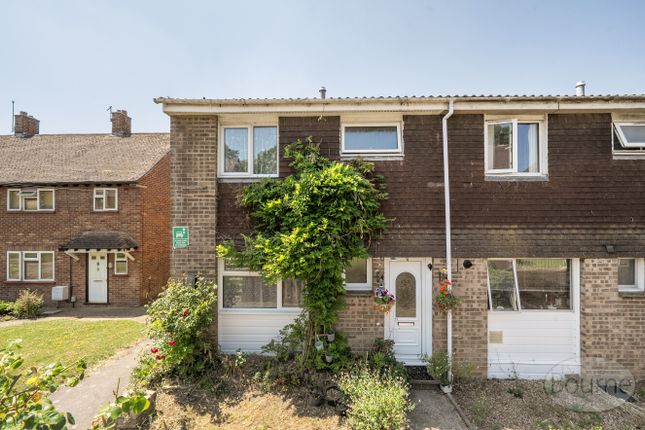3 bed property, in Park Barn Drive, £425,000