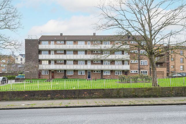 3 bed property, in Wood Vale, £360,000