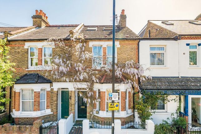4 bed property, in Eve Road, £995,000